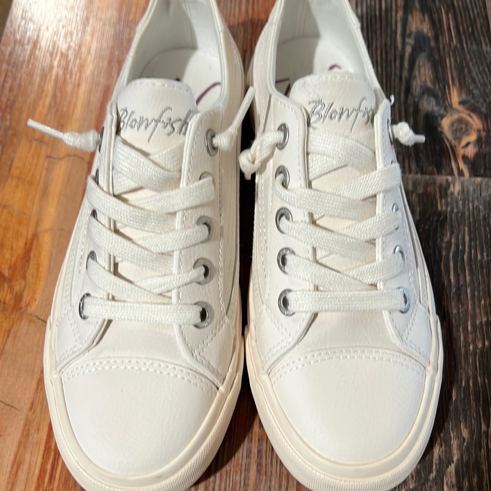 Ladies blowfish shoes size 8